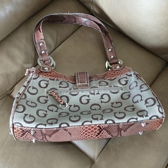Guess Handbag - Picture 2 of 8